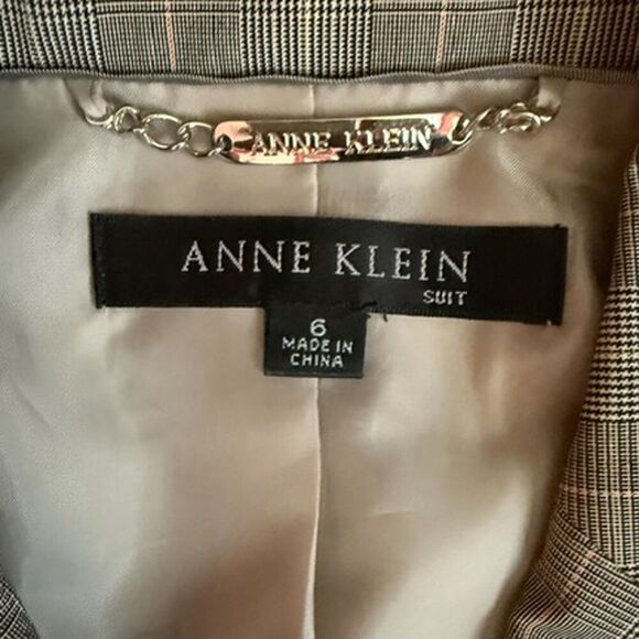 Anne Klein Gray, Beige, Black & Pink Plaid Pantsuit - Picture 12 of 17